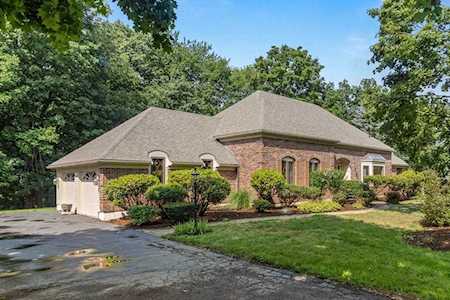 9 Coventry Lane North Andover, MA 01845
