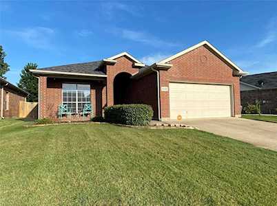 6136 Melanie Drive Fort Worth, TX 76131