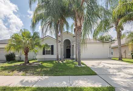 1776 Forest Creek Dr Jacksonville, FL 32225