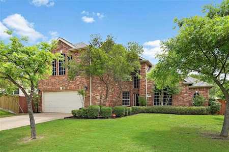 3808 Sandlin Street Grapevine, TX 76092