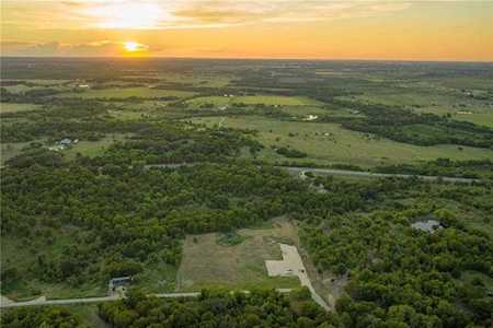 204 Oxen Valley WAY Uhland, TX 78640