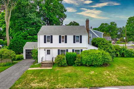 49 Fordham Rd Newton, MA 02465