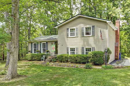 2705 Creekstone Cir La Grange, KY 40031
