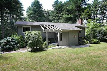 103 Glezen Ln Wayland, MA 01778