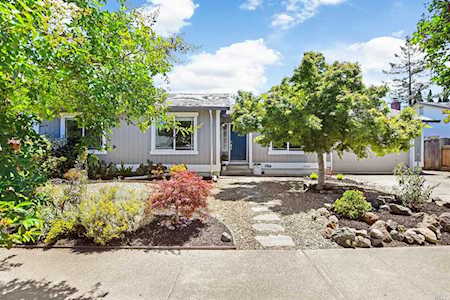 2332 Hickock Court Santa Rosa, CA 95403