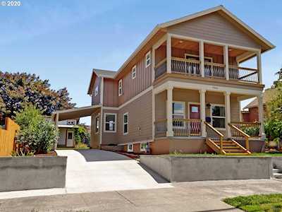 9541 N Willamette Blvd Portland, OR 97203