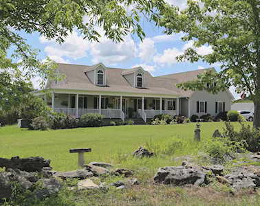 201 Skyview Rd Bell Buckle, TN 37020