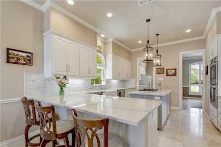 3 Tiburon CT The Hills, TX 78738