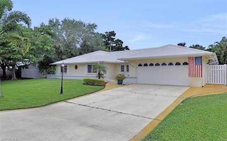1081 Town And River Dr Fort Myers, FL 33919