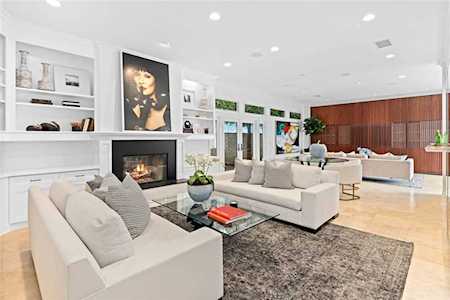 499 Magnolia Street Costa Mesa, CA 92627