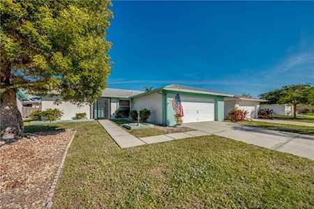 9762 Deerfoot Dr Fort Myers, FL 33919
