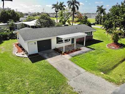 7238 Emily Dr Fort Myers, FL 33908