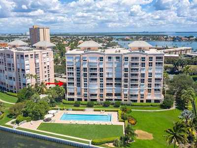 4953 Bacopa Ln S #305 St Petersburg, FL 33715