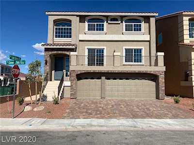 9840 Glenwood Oaks Ct Las Vegas, NV 89141