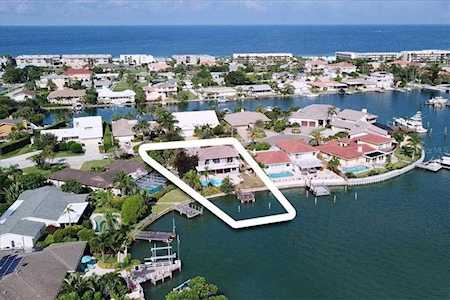 3105 Wedgewood Dr Belleair Beach, FL 33786