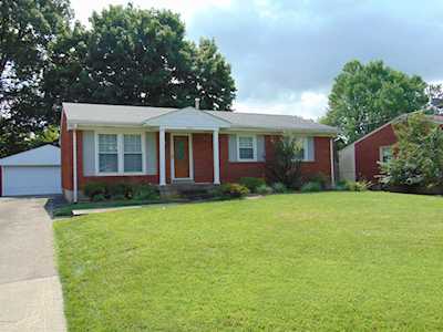 5505 Crosswood Ct Louisville, KY 40291