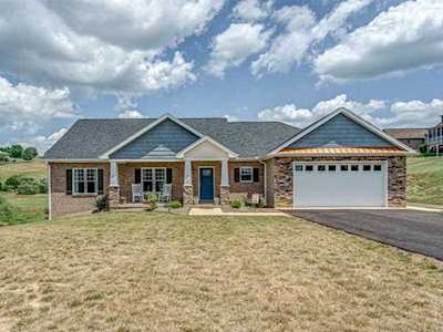 107 Ashley Links Daleville, VA 24083