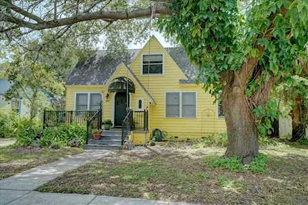 1915 N 10th St St Petersburg, FL 33704