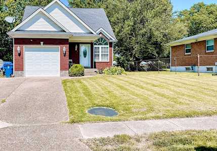 5015 Lively Ct Louisville, KY 40218