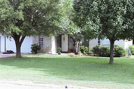 307 Alyse Road Roanoke, TX 76262