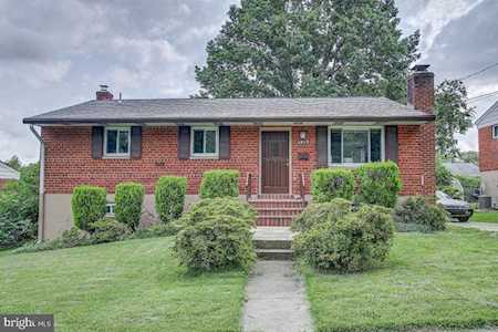 4813 Creek Shore Dr Rockville, MD 20852