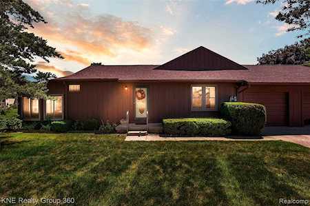 12237 Cambridge Blvd #1 Green Oak Twp, MI 48178