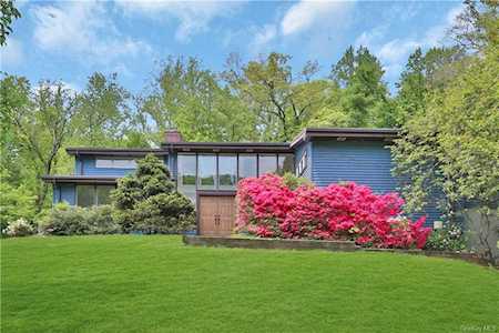 348 Pinebrook Boulevard New Rochelle, NY 10804