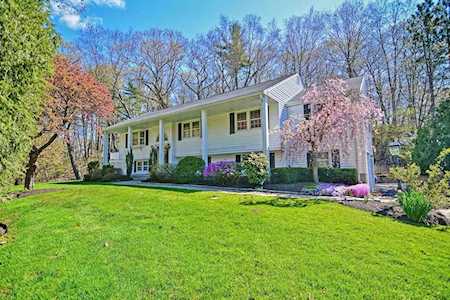 22 Louis W. Farley Drive Framingham, MA 01702