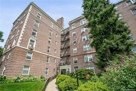 300 S Broadway #4-D Greenburgh, NY 10591