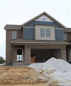 7104 Plum Creek Dr Sellersburg, IN 47172