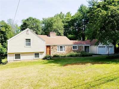 6 Westmont Street West Hartford, CT 06117