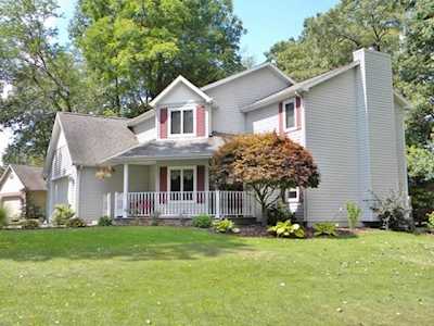 138 E Dellview Drive Warsaw, IN 46582