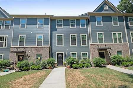 1316 Queen Lyon Ct Charlotte, NC 28205