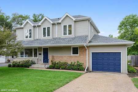 1058 Meadow Rd Northbrook, IL 60062