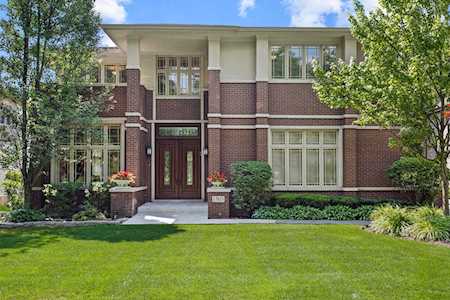 1503 Woodland Dr Deerfield, IL 60015