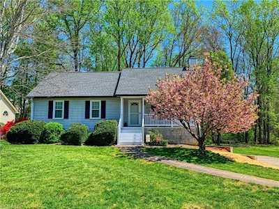 4249 Yeaton Glen Circle Winston Salem, NC 27107