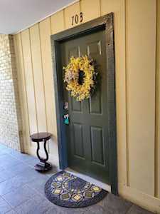 6300 Wisteria View Ln #103 Louisville, KY 40218