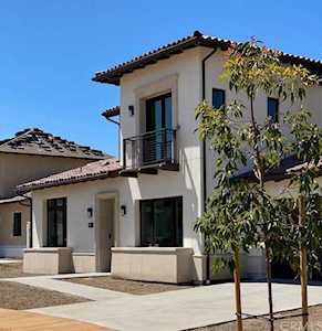 23 Phillips Ranch Road Rolling Hills Estates, CA 90274