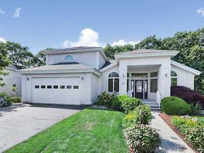 12 Thompson Pond Road Stoneham, MA 02180