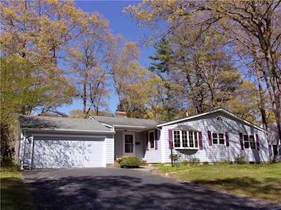 12 Fireside Dr Barrington, RI 02806
