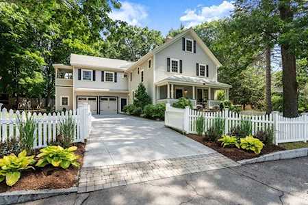 159 Glen Rd Wellesley, MA 02481