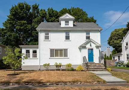 32 Auburndale Road Marblehead, MA 01945