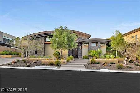 42 Sun Glow Ln Las Vegas, NV 89135