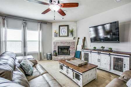 425 Goldstone Lane Fort Worth, TX 76131