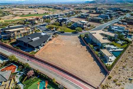 11 Morning Glow Ln Las Vegas, NV 89135