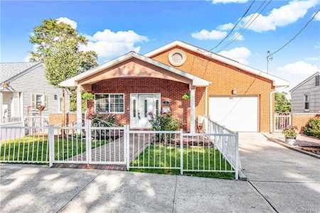 22 Hillbright Terrace Yonkers, NY 10703