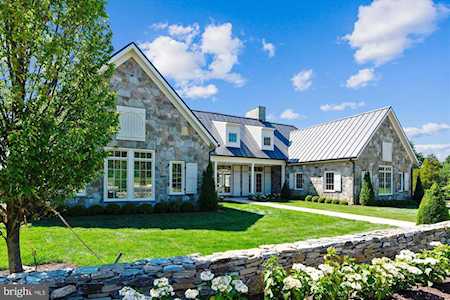 6499 Walnutdale Ln The Plains, VA 20198