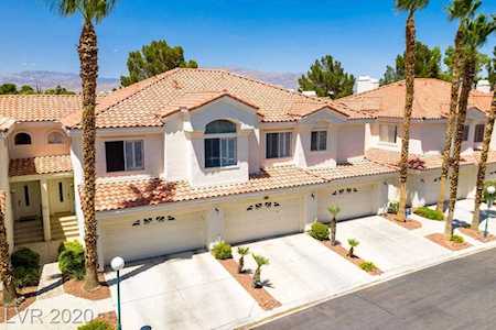 7620 Valley Green Dr #202 Las Vegas, NV 89149