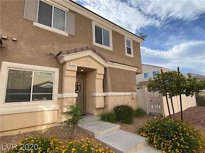 9148 Goose Lake #102 Las Vegas, NV 89149