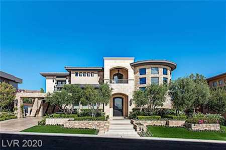34 Meadowhawk Ln Las Vegas, NV 89135